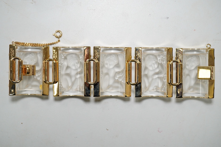 A Lalique enfants bracelet, cased